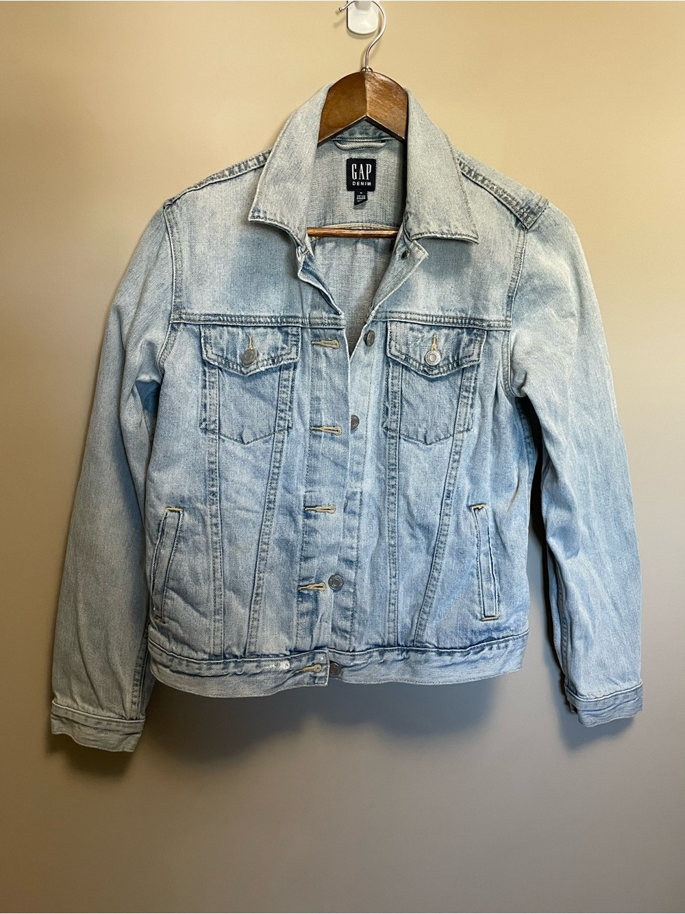 Gap Denim Light Wash Jean Jacket Women’s Medium